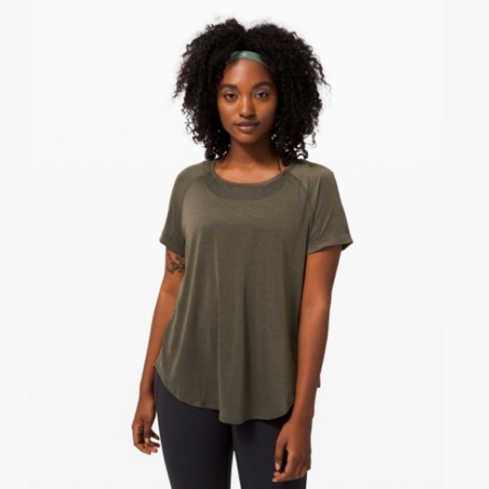 Lululemon Olive Split-back tee - Size 6